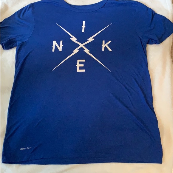 Nike Other - Nike tee